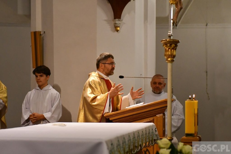 Świebodzin. Bal i Marsz Świętych ze Świętymi