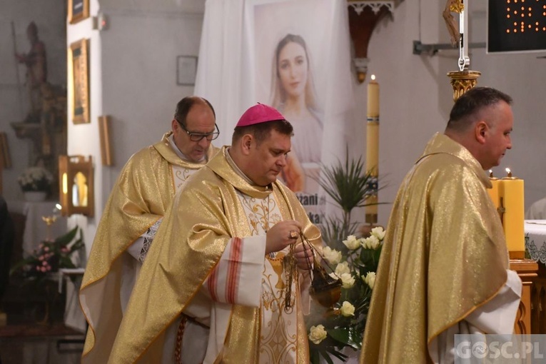 Świebodzin. Bal i Marsz Świętych ze Świętymi