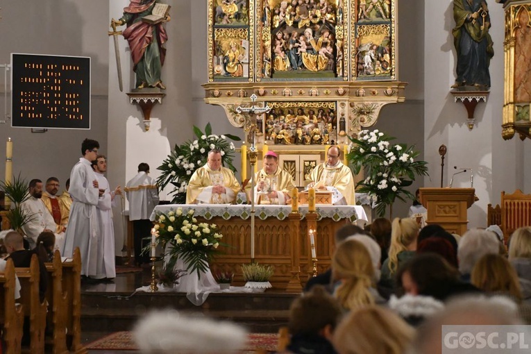 Świebodzin. Bal i Marsz Świętych ze Świętymi