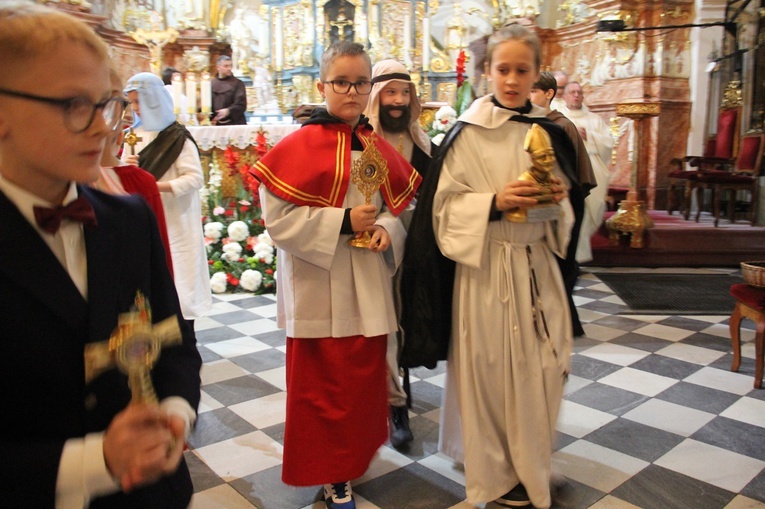 Bal Wszystkich Świętych w parafii pw. św. Karola Boromeusza w Wołowie