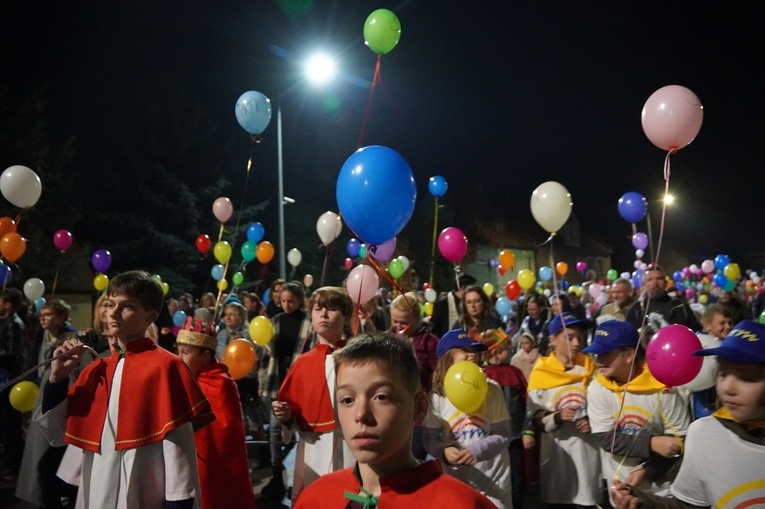 Marsz Wszystkich Świętych w Kątach Wrocławskich