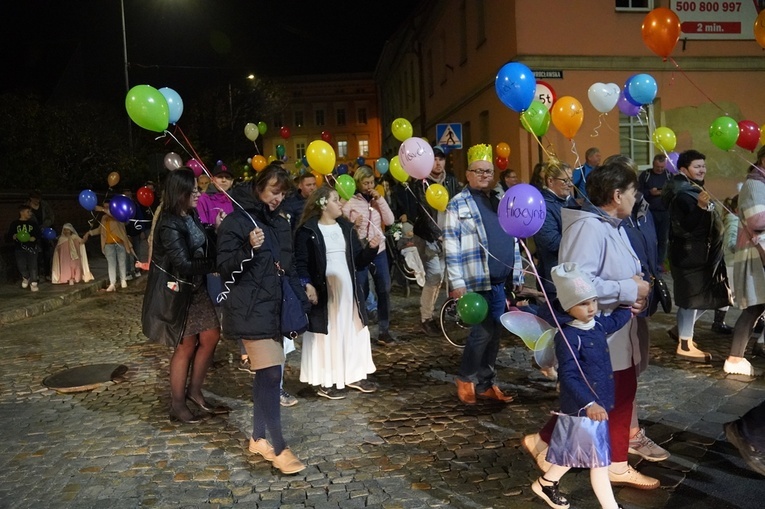 Marsz Wszystkich Świętych w Kątach Wrocławskich