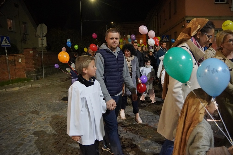 Marsz Wszystkich Świętych w Kątach Wrocławskich