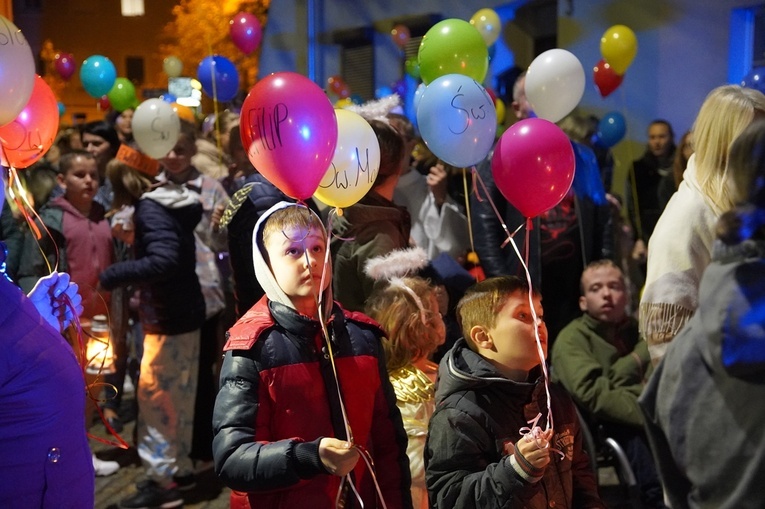 Marsz Wszystkich Świętych w Kątach Wrocławskich