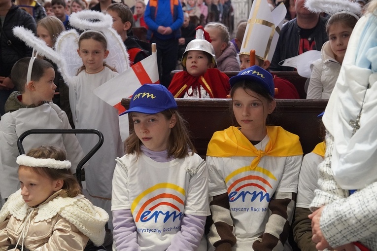 Marsz Wszystkich Świętych w Kątach Wrocławskich