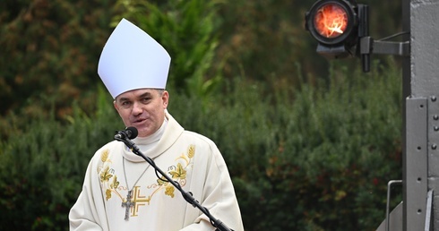 Bp Zieliński: Świętość wymaga promocji