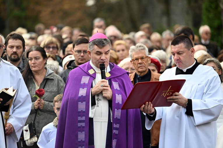 Wszystkich Świętych na koszalińskim cmentarzu