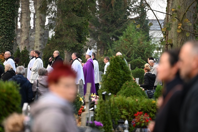 Wszystkich Świętych na koszalińskim cmentarzu