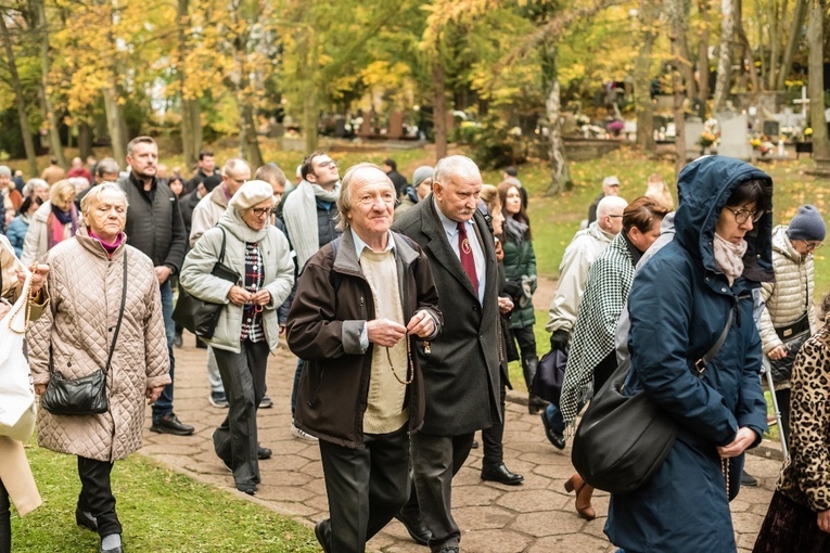 Modlitwa na cmentarzu Srebrzysko 2022