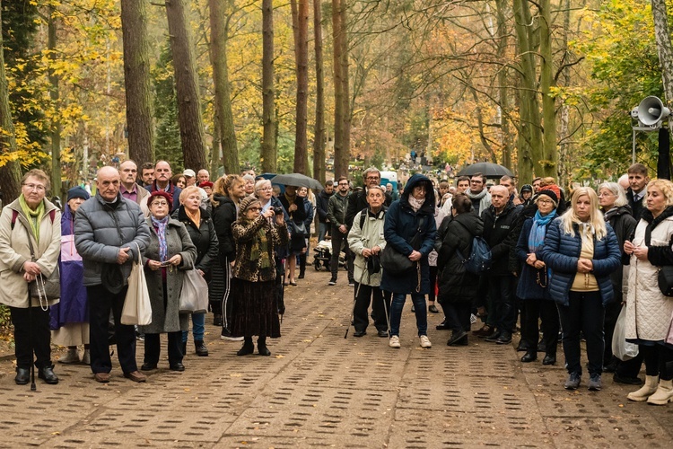 Modlitwa na cmentarzu Srebrzysko 2022