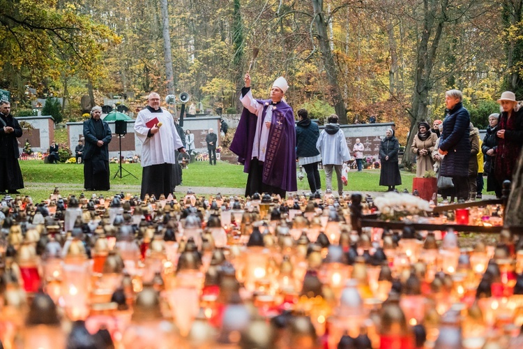 Modlitwa na cmentarzu Srebrzysko 2022