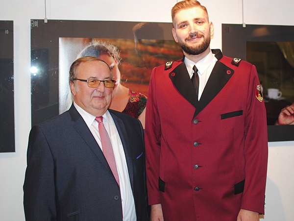 ▲	Mieczysław Paruch (z lewej) i jego następca. 