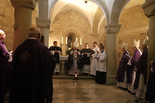 Dzień Zaduszny w katedrze na Wawelu