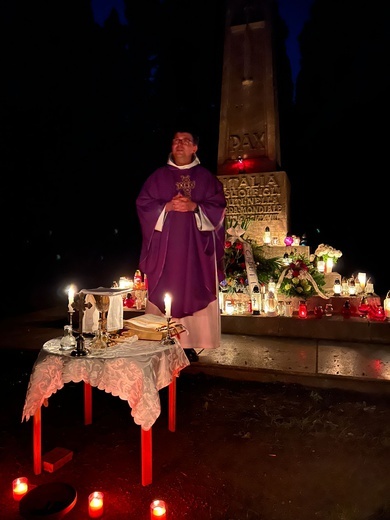 Msza na Cmentarzu Żołnierzy Włoskich - modlitwa Pastoral Centre