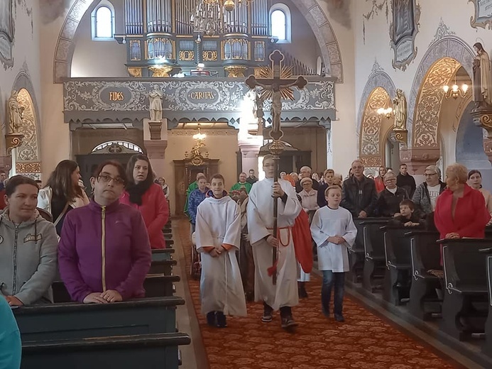 Parada i Bal Świętych w Nowej Rudzie