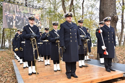 Powrót bohaterów na Westerplatte