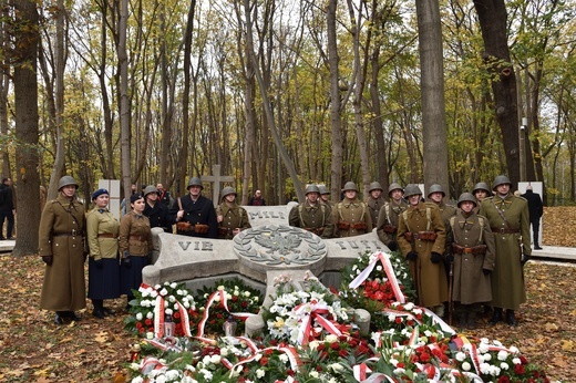 Powrót bohaterów na Westerplatte