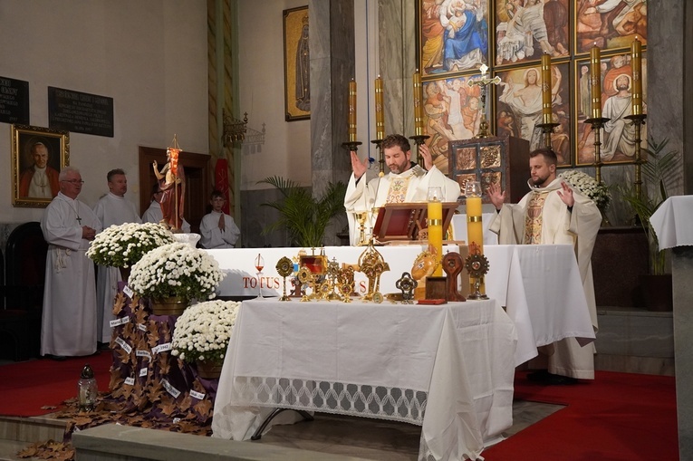 Czuwanie Ogień dwóch Serc w Oławie