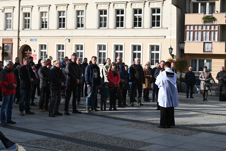 Świdnica. Różaniec na ulicach nie tylko na mężczyzn