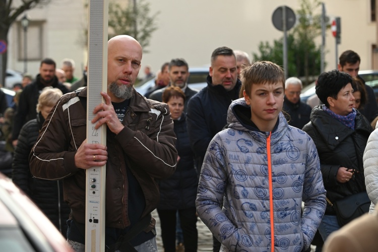 Świdnica. Różaniec na ulicach nie tylko na mężczyzn