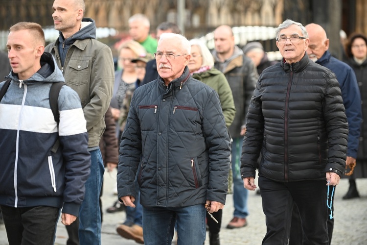 Świdnica. Różaniec na ulicach nie tylko na mężczyzn