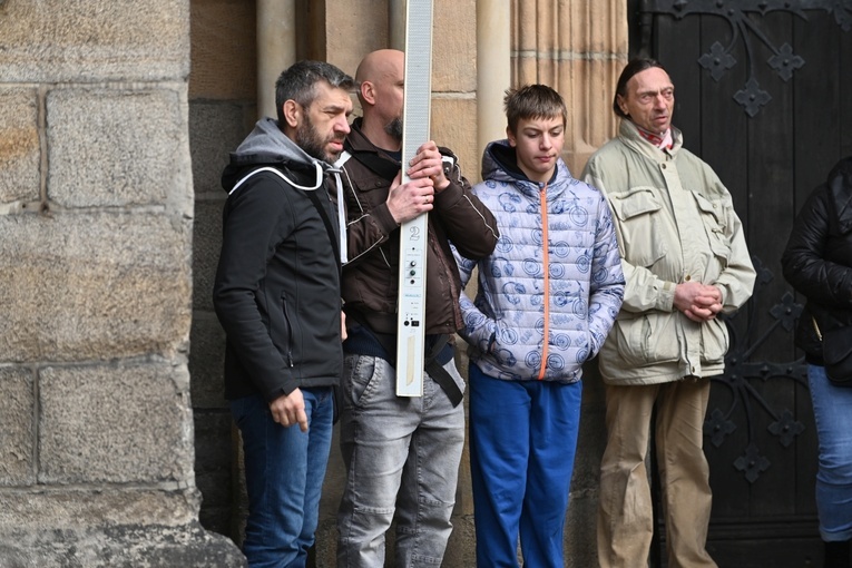 Świdnica. Różaniec na ulicach nie tylko na mężczyzn