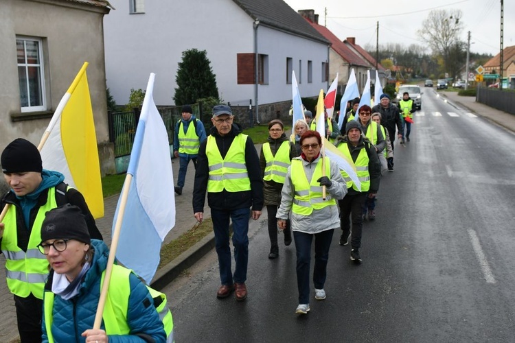 Pielgrzymka w pierwszą sobotę miesiąca z Międzyrzecza do Rokitna