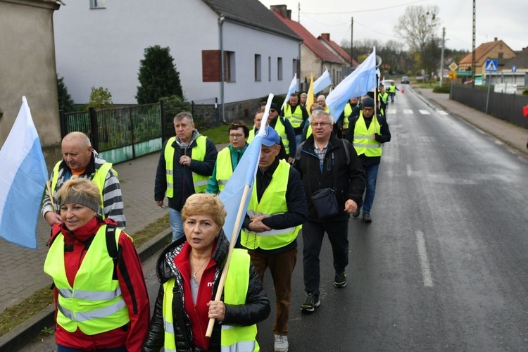 Pielgrzymka w pierwszą sobotę miesiąca z Międzyrzecza do Rokitna