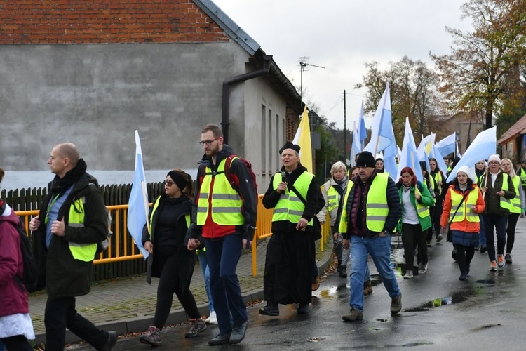 Pielgrzymka w pierwszą sobotę miesiąca z Międzyrzecza do Rokitna