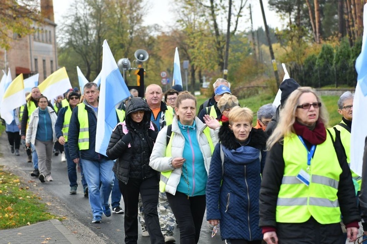 Pielgrzymka w pierwszą sobotę miesiąca z Międzyrzecza do Rokitna