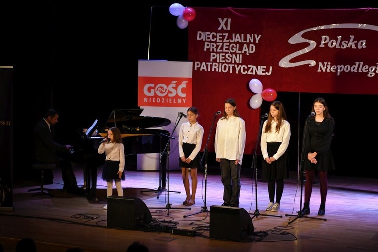 Diecezjalny Przegląd Pieśni Patriotycznej w Sulechowie