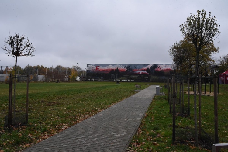 Mural w Brzesku Słotwinie