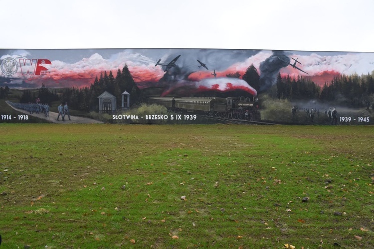 Mural w Brzesku Słotwinie