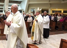 Aleksandrowicka wspólnota świętowała z biskupem Piotrem Gregerem.