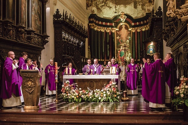 Liturgii przewodniczył metropolita gdański.