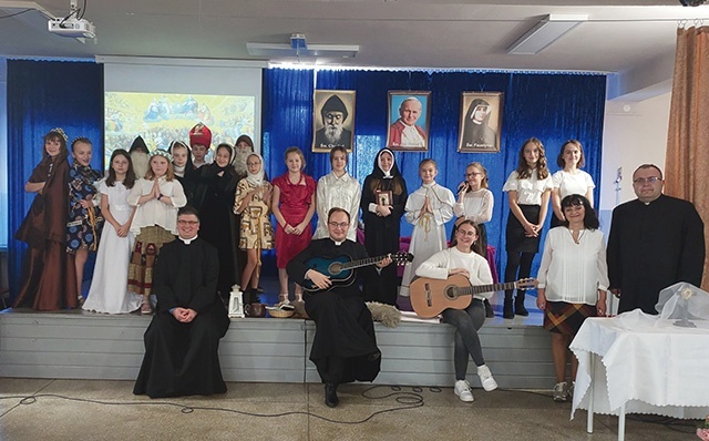 	Opowiedzieli o św. Szarbelu, św. Janie Pawle II i św. Faustynie Kowalskiej.