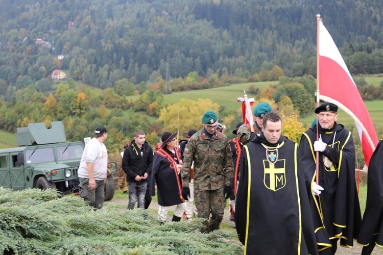 W zaduszkowej uroczystości uczestniczyli tm.in. Rycerze św. Jana Pawła II i członkowie Związku Podhalan.