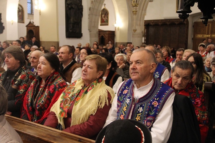 Tarnów. Pielgrzymka flisaków do katedry