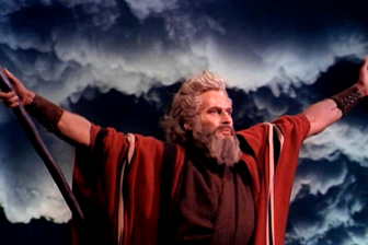 Charlton Heston jako Mojżesz