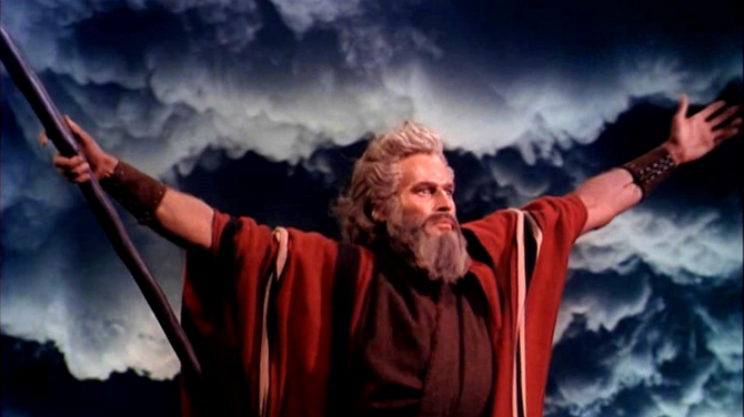 Charlton Heston jako Mojżesz