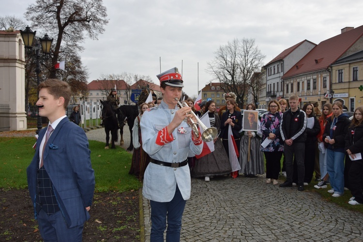 Marsz patriotyczny "Pijarskiej"