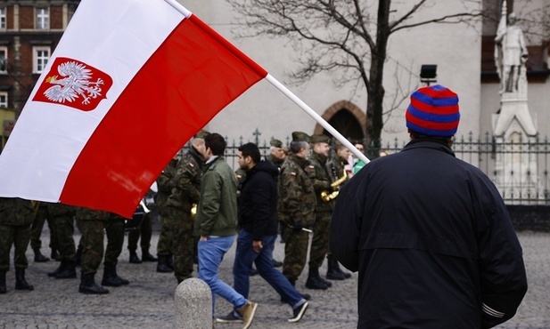 Obchody Narodowego Święta Niepodległości - wspólne śpiewanie hymnu, festiwal, koncerty