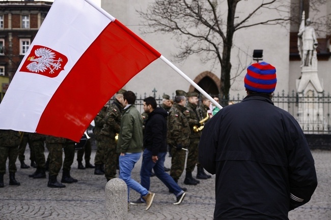 Obchody Narodowego Święta Niepodległości - wspólne śpiewanie hymnu, festiwal, koncerty