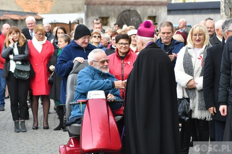 Bytom Odrzański. Poświęcenie nowego nagrobka uczestnika Bitwy o Atlantyk