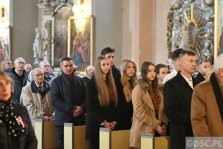 Bytom Odrzański. Poświęcenie nowego nagrobka uczestnika Bitwy o Atlantyk
