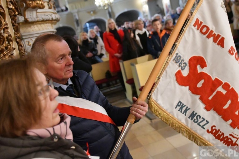 Bytom Odrzański. Poświęcenie nowego nagrobka uczestnika Bitwy o Atlantyk