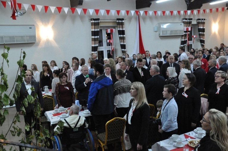 Wieczór z Niepodległą we Włodarach