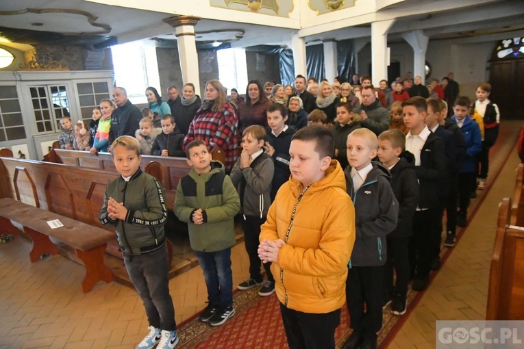20 nowych ministrantów w Gaworzycach