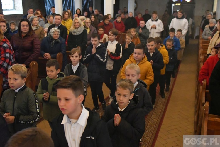 20 nowych ministrantów w Gaworzycach