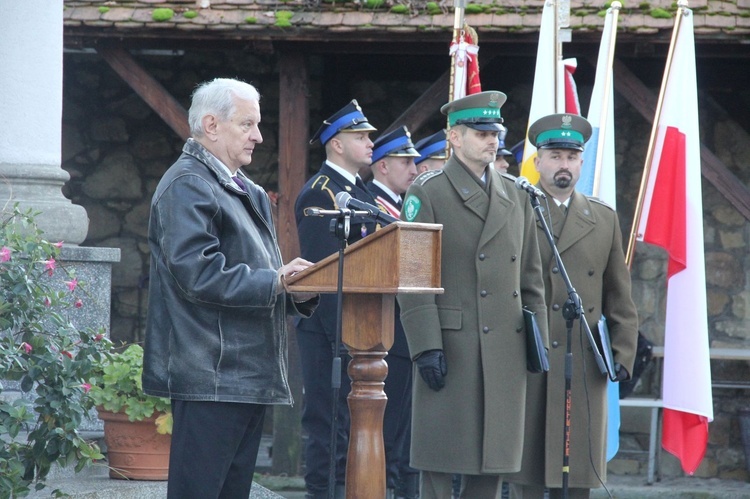 Nowy Sącz. Odsłonięcie tablicy upamiętniającej ks. ppłk. Andrzeja Niwę